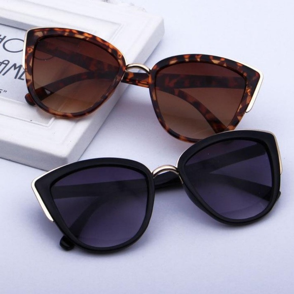 Accessories - 2/$20 RETRO  CAT EYE SUNGLASSES